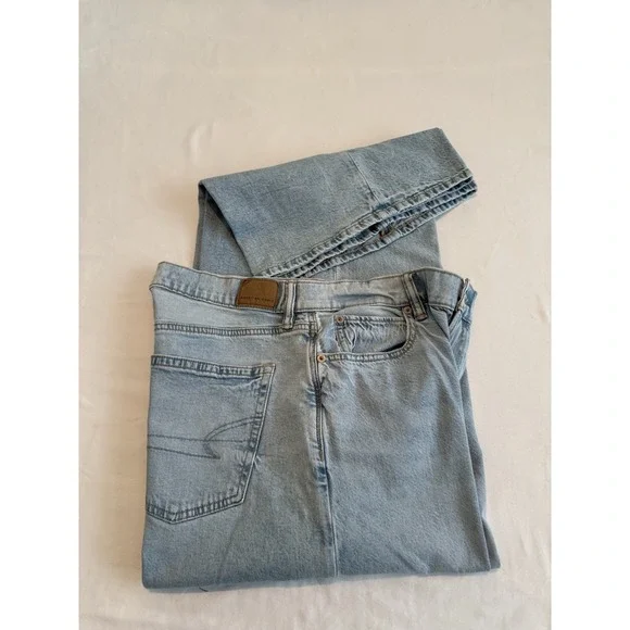 womens jeans size 8 Regular low Rise Wide Leg American Eagle Lightly Worn Clean - Picture 1 of 6